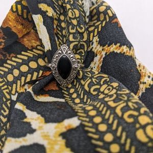 Black stone fashion ring